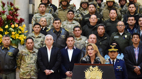 Jeanine Añez, en una de sus primeras intervenciones tras autoproclamarse presidenta provisional boliviana./ DIEGO VALERO (FOTOS PÚBLICAS). 13/11/19 Jeanine Añez, en una de sus primeras intervenciones tras autoproclamarse presidenta provisional boliviana./ DIEGO VALERO (FOTOS PÚBLICAS). 13/11/19