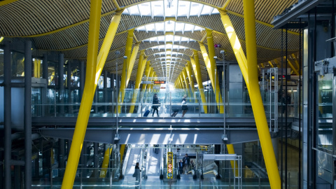 Interior de la terminal T4 del aeropuerto de Madrid-Adolfo Suarez Barajas. AENA Interior de la terminal T4 del aeropuerto de Madrid-Adolfo Suarez Barajas. AENA
