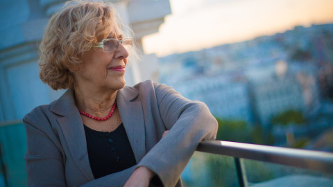 La alcaldesa de Madrid, Manuela Carmena, en la torre más alta del Ayuntamiento de la capital, este jueves 7 de octubre. CHRISTIAN GONZÁLEZ La alcaldesa de Madrid, Manuela Carmena, en la torre más alta del Ayuntamiento de la capital, este jueves 7 de octubre. CHRISTIAN GONZÁLEZ