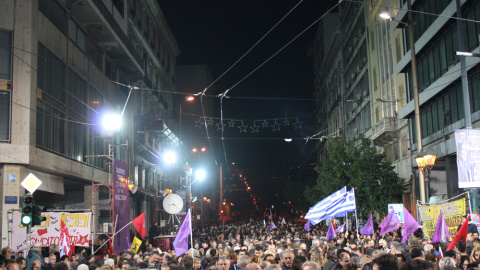 Vista de los asistentes al mitin de cierre de campaña de Syriza, en Atenas. SARA SERRANO