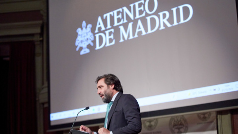 El presidente del Ateneo, Luis Arroyo, interviene en 'Los Aperitivos del Ateneo', en el Ateneo de Madrid, a 1 de octubre de 2021, en Madrid (España).- Jesús Hellín / Europa Press El presidente del Ateneo, Luis Arroyo, interviene en 'Los Aperitivos del Ateneo', en el Ateneo de Madrid, a 1 de octubre de 2021, en Madrid (España).- Jesús Hellín / Europa Press