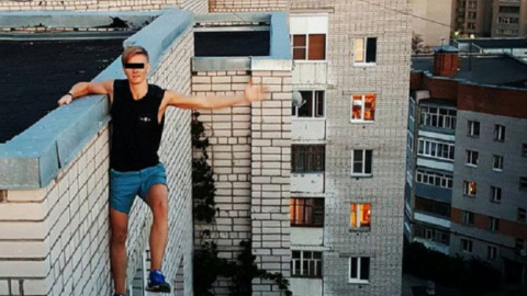 Hace unos día murió un joven ruso al tratar de fotografiarse desde las alturas de un edificio.- INSTAGRAM. Hace unos día murió un joven ruso al tratar de fotografiarse desde las alturas de un edificio.- INSTAGRAM.