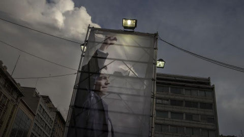 Un cartel de Tsipras en el centro de Atenas. - CLEMENTE BERNAD