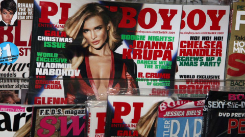 Portada de uno de los números de Playboy. Portada de uno de los números de Playboy.