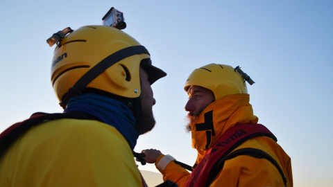 Joaquín Acedo, junto a otro compañero de Proactiva. - PABLO MUÑOZ Joaquín Acedo, junto a otro compañero de Proactiva. - PABLO MUÑOZ