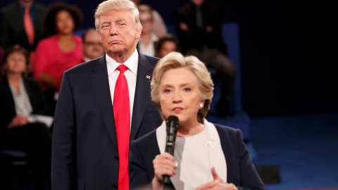 Donald Trump y Hillary Clinton, durante el debate. REUTERS Donald Trump y Hillary Clinton, durante el debate. REUTERS