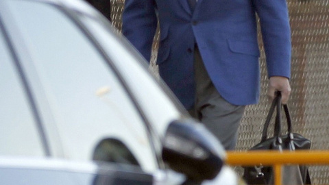 El presunto cabecilla de la trama Gürtel, Francisco Correa, a su llegada esta mañana a la Audiencia Nacional en San Fernando de Henares donde se reanuda el macrojuicio a la red de corrupción. EFE/Javier Lizón El presunto cabecilla de la trama Gürtel, Francisco Correa, a su llegada esta mañana a la Audiencia Nacional en San Fernando de Henares donde se reanuda el macrojuicio a la red de corrupción. EFE/Javier Lizón