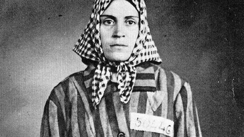 Neus, presa 50446 de Ravensbrük. Neus, presa 50446 de Ravensbrük.