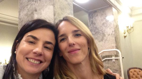 Foto difundida en Twitter por Cayetana Álvarez de Toledo, acompañada de Ana Belén Vázquez. Foto difundida en Twitter por Cayetana Álvarez de Toledo, acompañada de Ana Belén Vázquez.