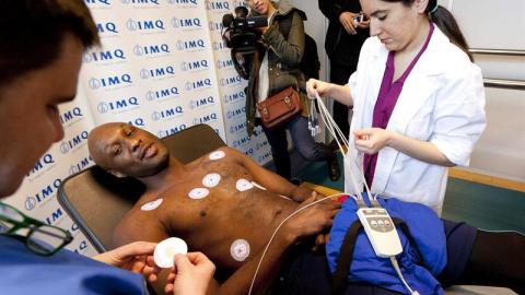 Lamar Odom cuando pasó el reconocimiento médico con el Laboral Kutxa, en febrero de 2014. /EFE Lamar Odom cuando pasó el reconocimiento médico con el Laboral Kutxa, en febrero de 2014. /EFE