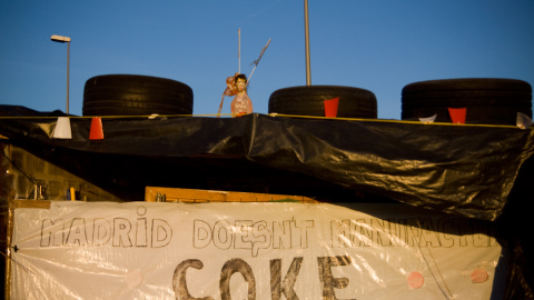 Caseta del campamento de los trabajadores de Coca-Cola en Fuenlabrada, Madrid, contra el cierre de la planta embotelladora. -JAIRO VARGAS
