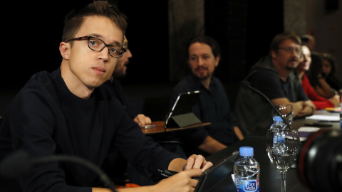El secretario Político de Podemos, Íñigo Errejón, junto al secretario general, Pablo Iglesias en el Consejo Ciudadano Estatal de la formación morada que se celebró el 8 de octubre. EFE/Ballesteros El secretario Político de Podemos, Íñigo Errejón, junto al secretario general, Pablo Iglesias en el Consejo Ciudadano Estatal de la formación morada que se celebró el 8 de octubre. EFE/Ballesteros