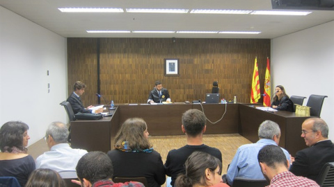Vista sobre la apertura del Ayuntamiento de Badalona el 12 de octubre / Europa Press Vista sobre la apertura del Ayuntamiento de Badalona el 12 de octubre / Europa Press