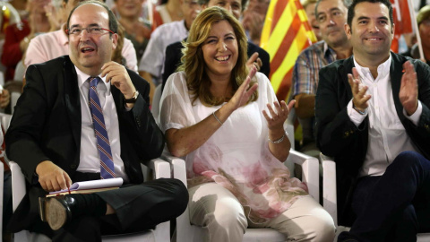 El líder del PSC y candidato a sus primarias, Miquel Iceta, y la presidenta andaluza, Susana Díaz, en una acto de campaña en Mataró.-EFE El líder del PSC y candidato a sus primarias, Miquel Iceta, y la presidenta andaluza, Susana Díaz, en una acto de campaña en Mataró.-EFE