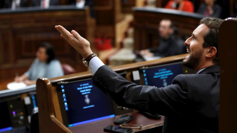 Pablo Casado, secretario general del PP, este domingo en el Congreso de los Diputados durante la segunda jornada del debate de investidura de Pedro Sánchez como presidente del Gobierno. EFE/Juan Carlos Hidalgo