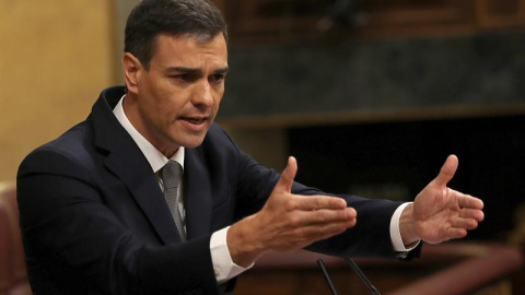 31/05/2018.- El secretario general del PSOE, Pedro Sánchez, ha comenzado su discurso en defensa de la moción de censura en la que es candidato a la Presidencia del Gobierno, reivindicando la "fuerza moral" de la Constitución de 1978 e invoc 31/05/2018.- El secretario general del PSOE, Pedro Sánchez, ha comenzado su discurso en defensa de la moción de censura en la que es candidato a la Presidencia del Gobierno, reivindicando la "fuerza moral" de la Constitución de 1978 e invoc