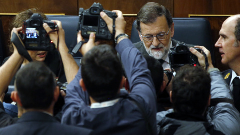 El presidente del gobierno a su llegada al hemiciclo el día que se debate la moción de censura presentada por el PSOE en el Congreso de los Diputados - EFE