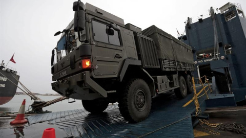 Desembarco de tropas británicas en el puerto de Sagunto para participar en el ejercicio de la OTAN Trident Juncture. EFE/Manuel Bruque Desembarco de tropas británicas en el puerto de Sagunto para participar en el ejercicio de la OTAN Trident Juncture. EFE/Manuel Bruque