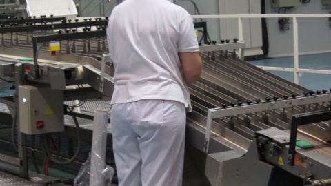 Cerca de 300.000 trabajadores han visto empeorar sus condiciones de trabajo con la reforma laboral de 2012. E.P. Cerca de 300.000 trabajadores han visto empeorar sus condiciones de trabajo con la reforma laboral de 2012. E.P.