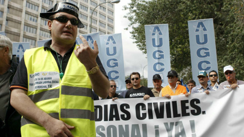 Manifestación de guardias civiles en 2010 para reclamar mejoras en la jornada laboral. EFE Manifestación de guardias civiles en 2010 para reclamar mejoras en la jornada laboral. EFE