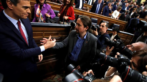 Pedro Sánchez y Pablo Iglesias durante la investidura. - EFE / Juan Carlos Hidalgo Pedro Sánchez y Pablo Iglesias durante la investidura. - EFE / Juan Carlos Hidalgo