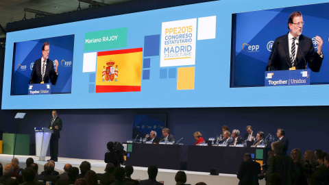 El presidente del Gobierno, Mariano Rajoy, durante su intervención en la clausura del Congreso del Partido Popular Europeo (PPE) en Madrid. EFE/Paco Campos El presidente del Gobierno, Mariano Rajoy, durante su intervención en la clausura del Congreso del Partido Popular Europeo (PPE) en Madrid. EFE/Paco Campos