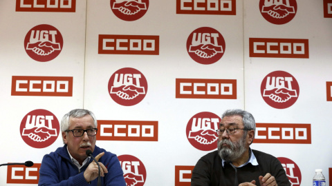 Los secretarios generales de CCOO, Ignacio Fernández Toxo, y de UGT, Cándido Méndez, presentan la jornada mundial "En defensa de las libertades y del derecho a la huelga". EFE/Javier Lizón Los secretarios generales de CCOO, Ignacio Fernández Toxo, y de UGT, Cándido Méndez, presentan la jornada mundial "En defensa de las libertades y del derecho a la huelga". EFE/Javier Lizón