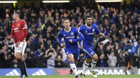 Los jugadores del Chelsea celebran uno de los cuatro goles que marcaron ante el United /EFE