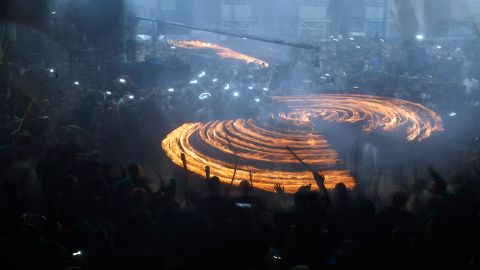 Musulmanes chiítas iraquíes participan en un tradicional evento de luto para conmemorar la Ashura.- HAIDAR HAMDANI (AFP)