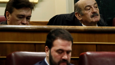 El diputado del PRC, José María Mazón (i), y el de Teruel Existe, Tomás Guitarte (d), en el Congreso. / EFE El diputado del PRC, José María Mazón (i), y el de Teruel Existe, Tomás Guitarte (d), en el Congreso. / EFE