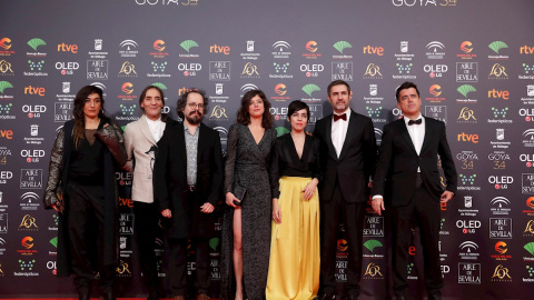 25/01/2020.- El equipo de la película "O que arde" a su llegada a la entrega de los Premios Goya 2020 que se celebra esta noche en el Palacio de los Deportes José María Martín Carpena, en Málaga. EFE/Jorge Zapata.