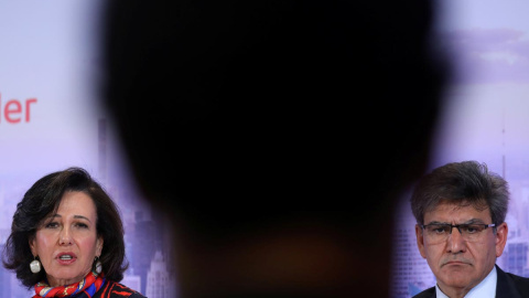 La presidenta y el consejero delegado del Banco Santander, Ana Botín y José Antonio Álvarez, durante la presentación de los resultados de la entidad correspondientes al 2019. REUTERS/Susana Vera