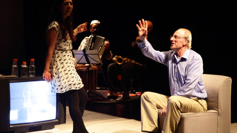 Un instante de la representación en la sala Cuarta Pared. Un instante de la representación en la sala Cuarta Pared.