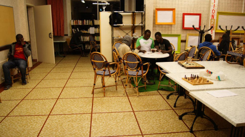 Comedor para los refugiados en Calais. Comedor para los refugiados en Calais.