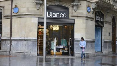 Una tienda del grupo textil Blanco Una tienda del grupo textil Blanco