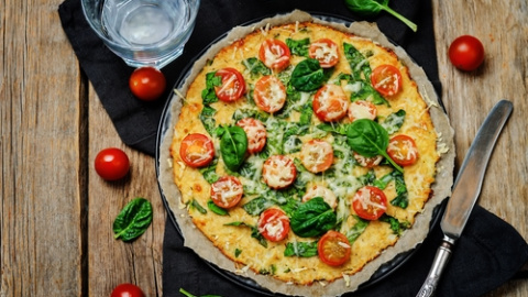 pizza hecha con masa de coliflor pizza-masa-coliflor