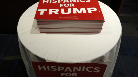 Señal electoral durante la noche electoral estadounidense en Nueva York, EEUU. / REUTERS