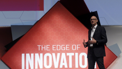 El director ejecutivo de Deutsche Telekom, Tim Hoettges, durante una conferencia celebrada el domingo en Barcelona, donde comienza el lunes oficialmente el Mobile World Congress./ REUTERS