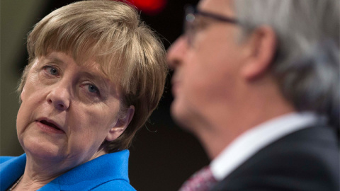 Angela Merkel y Jean-Claude Juncker, en Bruselas. / REUTERS Angela Merkel y Jean-Claude Juncker, en Bruselas. / REUTERS