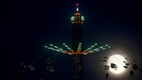 En Londres, la superluna se veía así / REUTERS