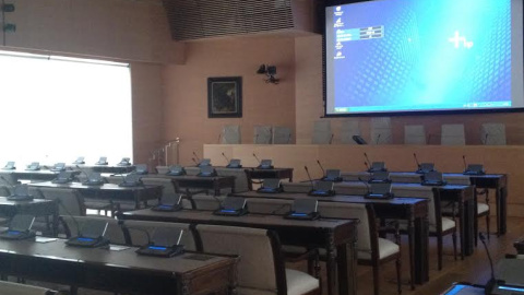 Así es la nueva y tecnológica 'sala Prim' del Congreso. J.A.B.