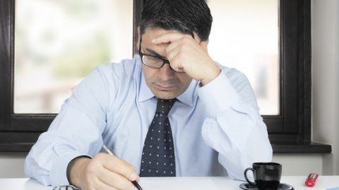 El estudio indica que hay dos tipos de empleados que van a trabajar pese a encontrarse mal:los que se sienten vulnerables y, por otro lado, aquellos a a los que les gusta mucho su trabajo y les resulta difícil mantenerse alejados. / Fotolia El estudio indica que hay dos tipos de empleados que van a trabajar pese a encontrarse mal:los que se sienten vulnerables y, por otro lado, aquellos a a los que les gusta mucho su trabajo y les resulta difícil mantenerse alejados. / Fotolia