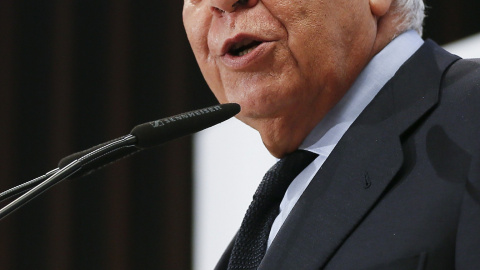 El expresidente del Gobierno Felipe González durante su intervención en el foro Joly en Sevilla. EFE/Jose Manuel Vidal