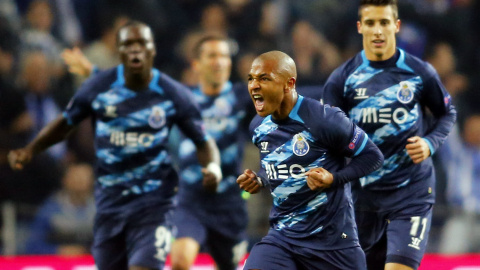 Los jugadores del Oporto celebran uno los goles anotados ante el Basilea. - REUTERS Los jugadores del Oporto celebran uno los goles anotados ante el Basilea. - REUTERS