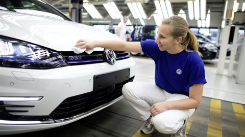 Volkswagen pacta con los sindicatos recortar la plantilla sin despidos. / Europa Press Volkswagen pacta con los sindicatos recortar la plantilla sin despidos. / Europa Press