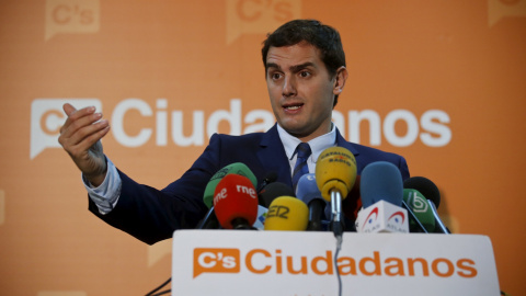 El presidente de Ciudadanos, Albert Rivera, en una rueda de prensa. REUTERS/Andrea Comas El presidente de Ciudadanos, Albert Rivera, en una rueda de prensa. REUTERS/Andrea Comas