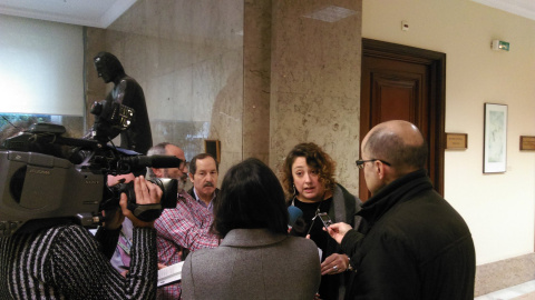 La presidenta de la PDLI, Virginia P. Alonso, ha presentado en el Congreso de los Diputados un decálogo de medidas e iniciativas legislativas para modificar las normas que están la libertad de información. La presidenta de la PDLI, Virginia P. Alonso, ha presentado en el Congreso de los Diputados un decálogo de medidas e iniciativas legislativas para modificar las normas que están la libertad de información.