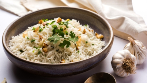 Arroz blanco con ajo. Arroz blanco con ajo.
