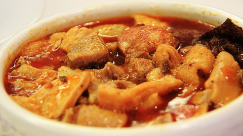 Callos a la madrileña. Foto: Javier Lastras. Wikimedia Commons. Callos a la madrileña. Foto: Javier Lastras. Wikimedia Commons.