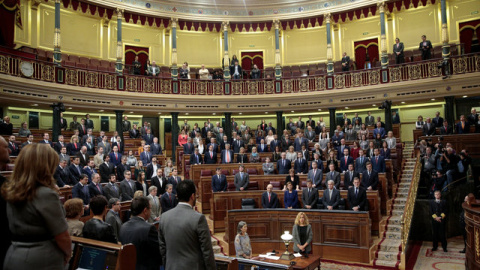 Los diputados del Congreso durante el minuto de silencia por Rita Barberá / REUTERS Los diputados del Congreso durante el minuto de silencia por Rita Barberá / REUTERS